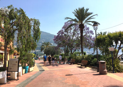 Place du Cap utanför lägenheten