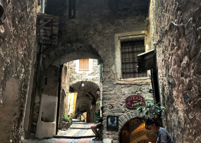 Gamla stan i Dolceaqua, Italien